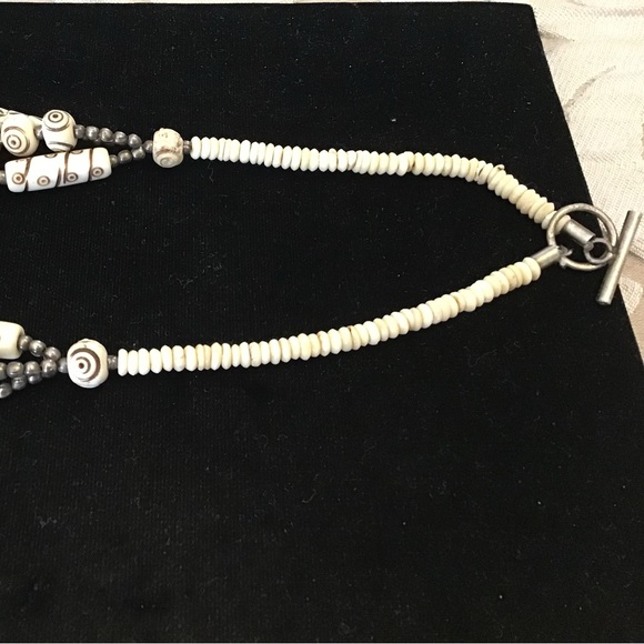 Absolutely beautiful three strand necklace. Boho/African/Aztec, beads are etched - Picture 5 of 6